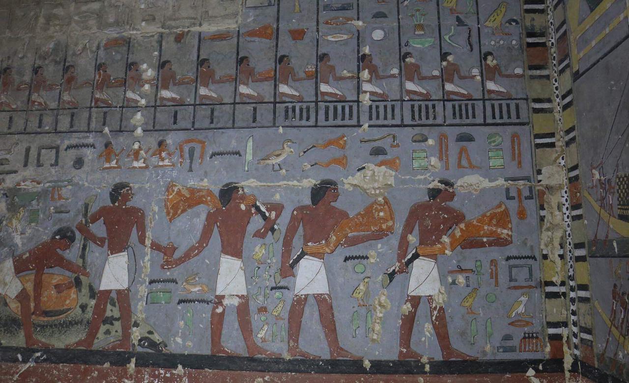 Fifth Dynasty tomb and name of a new queen discovered at Saqqara